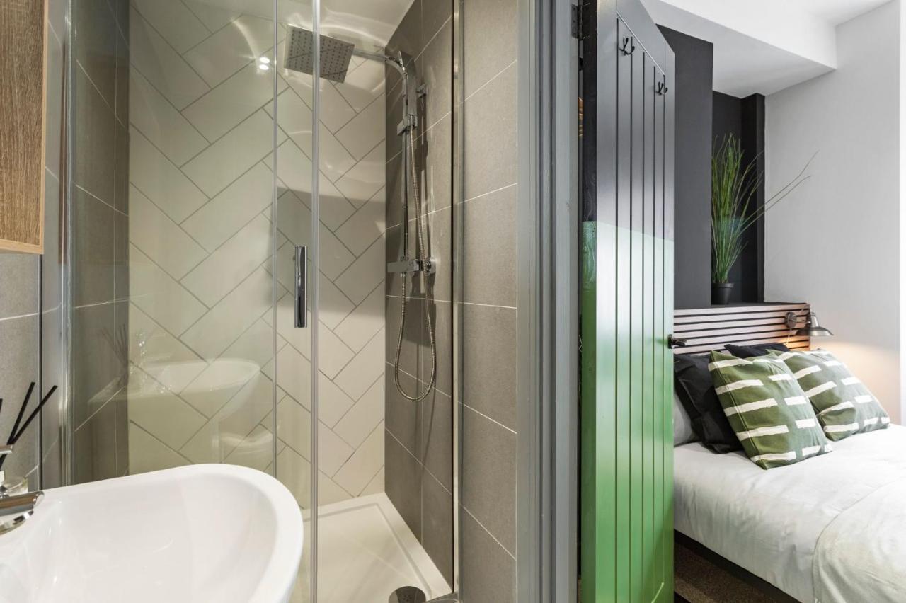 Апартаменты ✰Onpoint -Modern & Fresh Studio Apt Close To Centre - Convenient!✰ Бистон Экстерьер фото